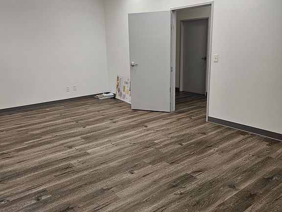 4th image of 250 W 1st St Suite 210