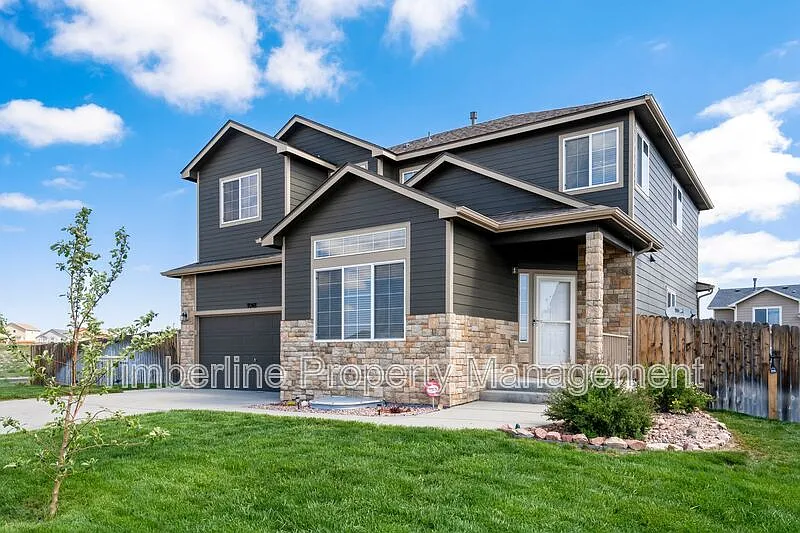 4 bed, 3.0 bath, 2217 sqft, $2,595 — Photo 2