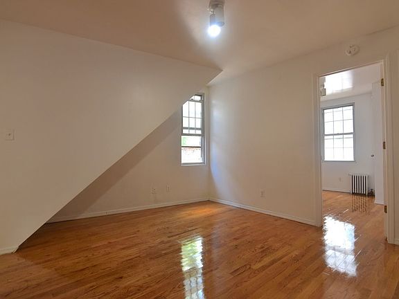 2nd image of 185 Metropolitan Ave #1E