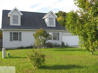 1162 Porter Dr, Charlotte, MI 48813