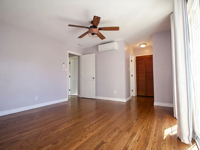 1823 Lawndale Ave — Photo 12