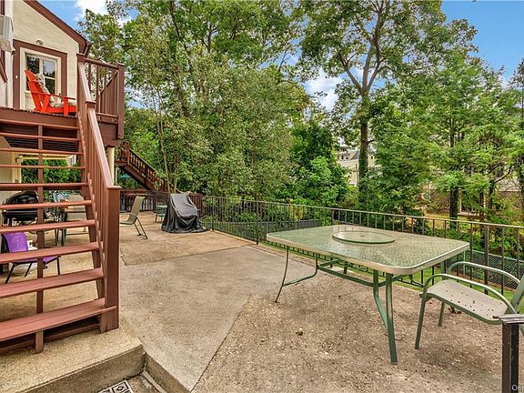 3rd image of 1417 Stoneybrook Ave