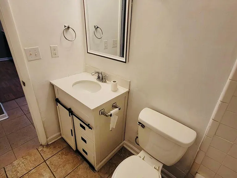 2871 Glenn Hills Cir #B — Photo 12