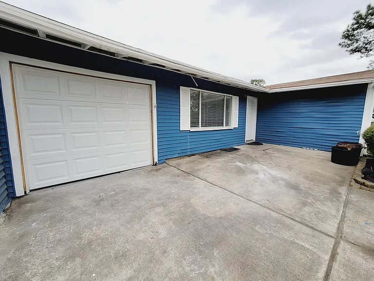 7535 Thurow St — Photo 2