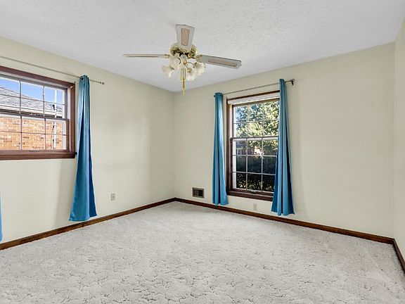 3rd image of 7802 Trevino Way