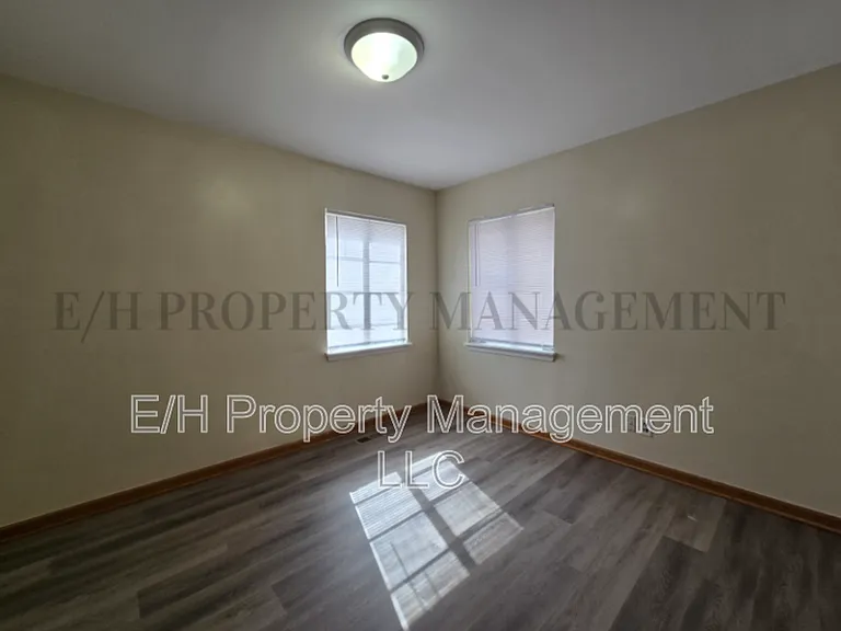 724 S Hunter St — Photo 9