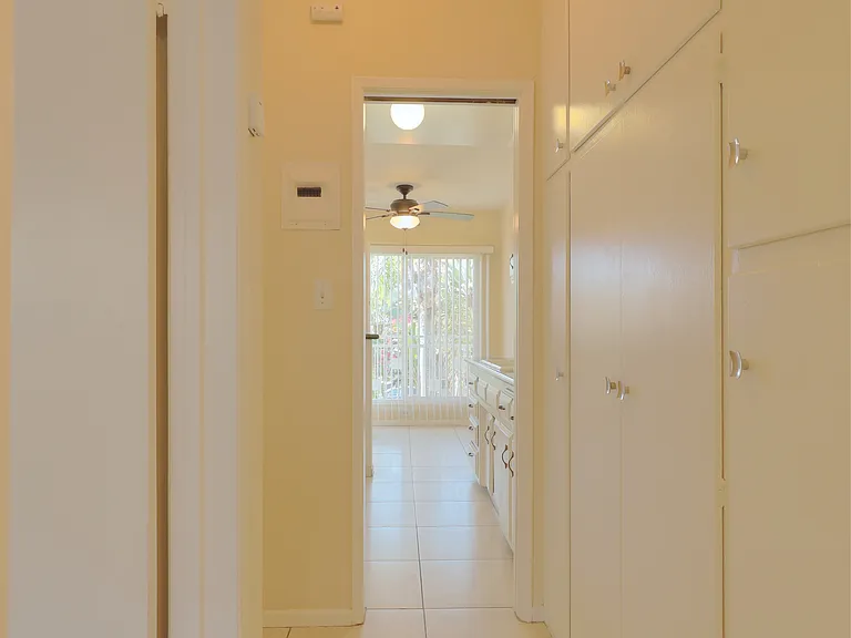 4808 Riverton Ave #7 — Photo 13