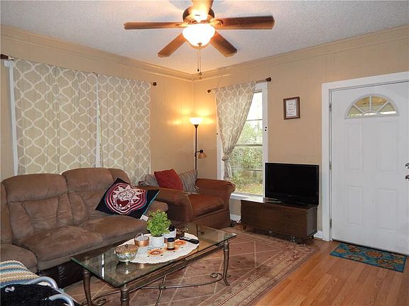 5th image of 1711 McClelland Dr