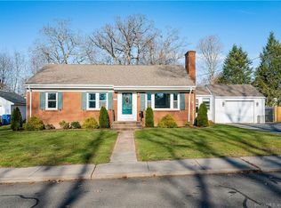 221 Wells St, Manchester, CT 06040