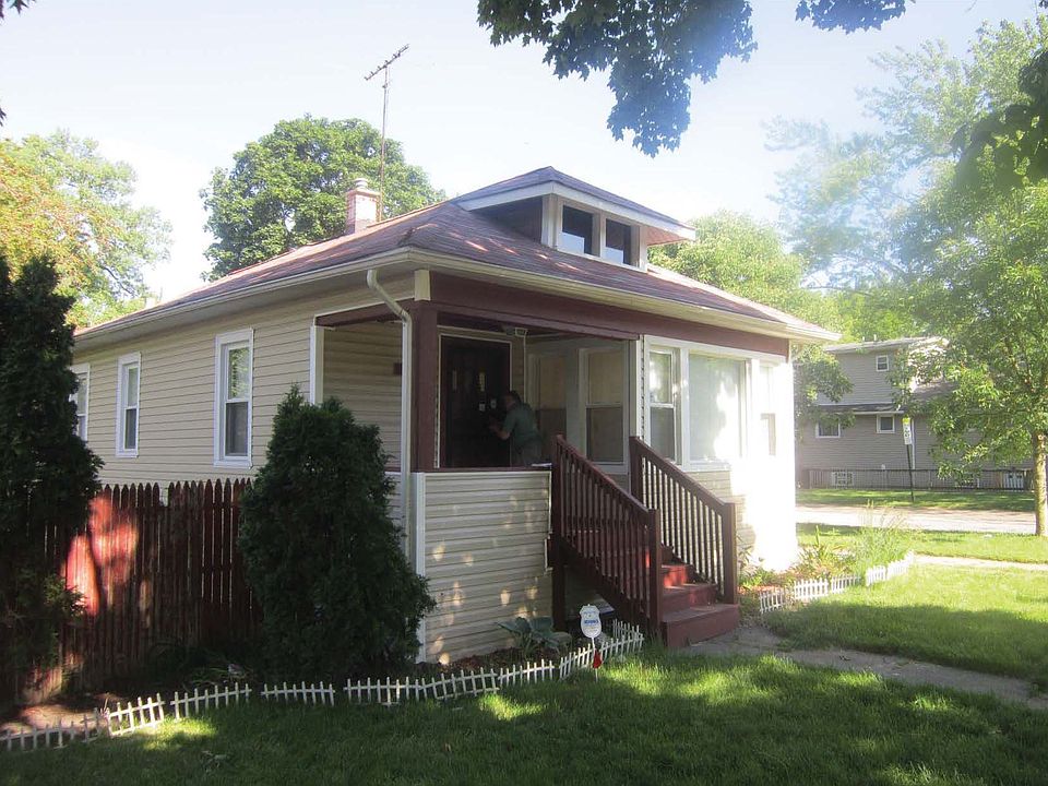 Corner house