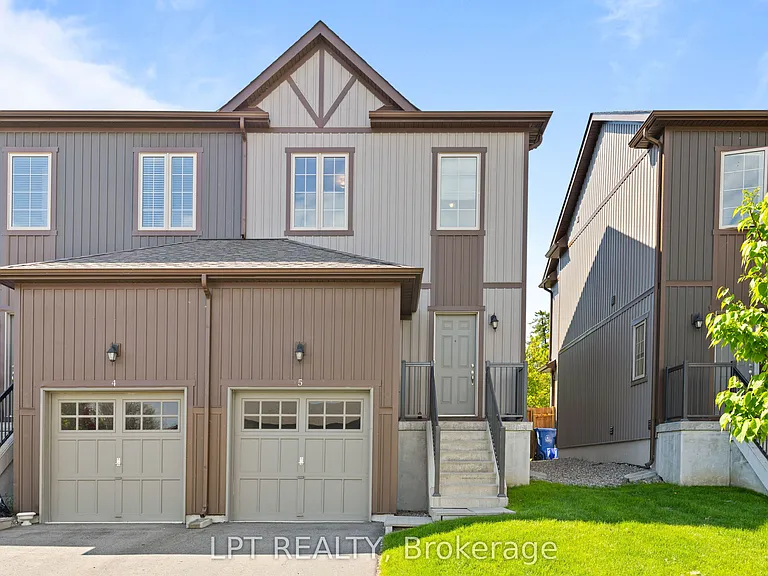 110 Grew Blvd #Townhouse 05 — Photo 4