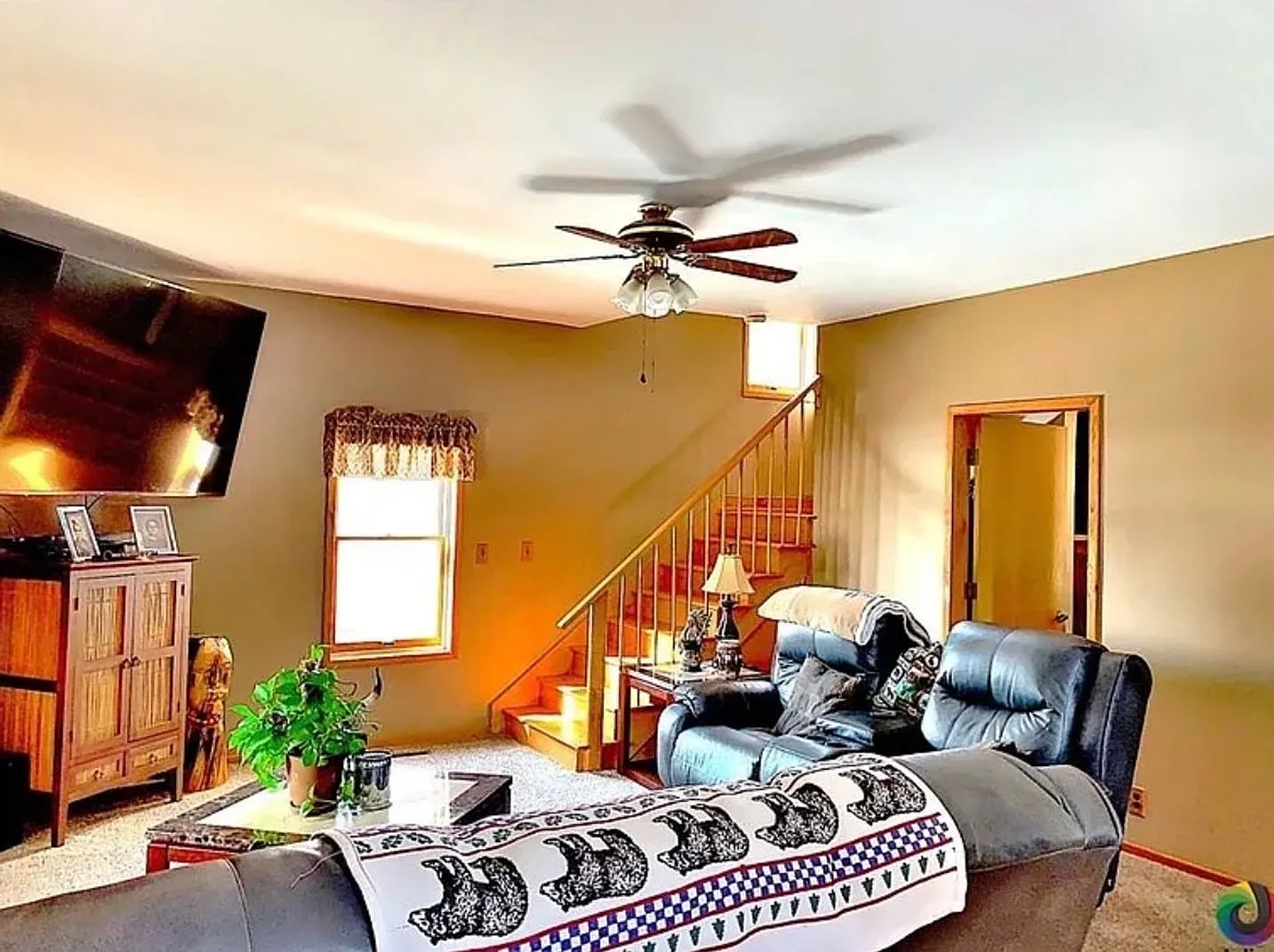 Spacious 4BR House in Onaway — Photo 4