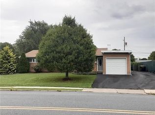 1297 Mickley Rd, Whitehall, PA 18052