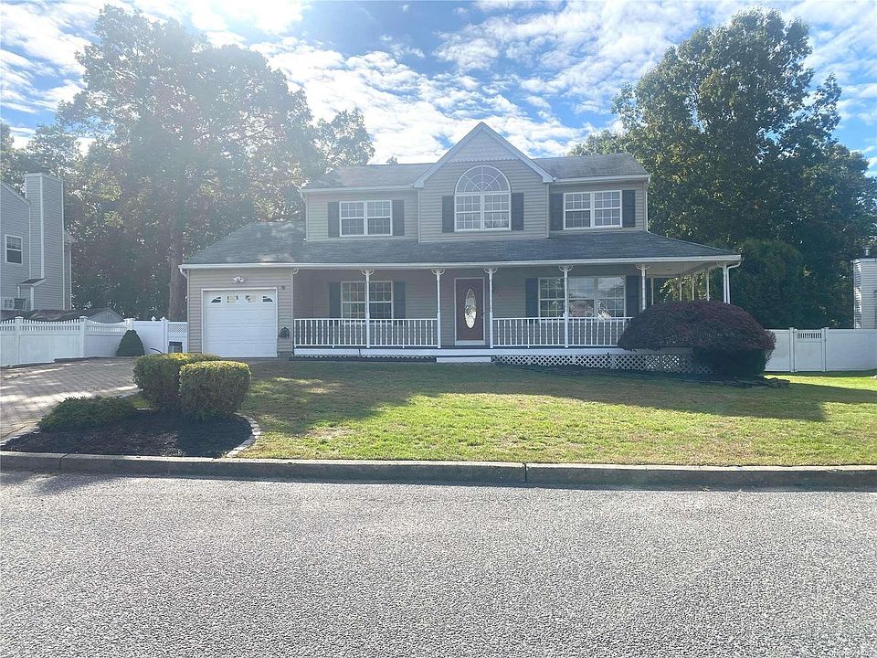 1st image of 28 Vega Drive