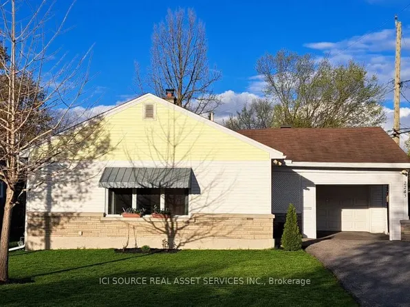 2243 Hillary Ave, Ottawa, ON K1H 7H7