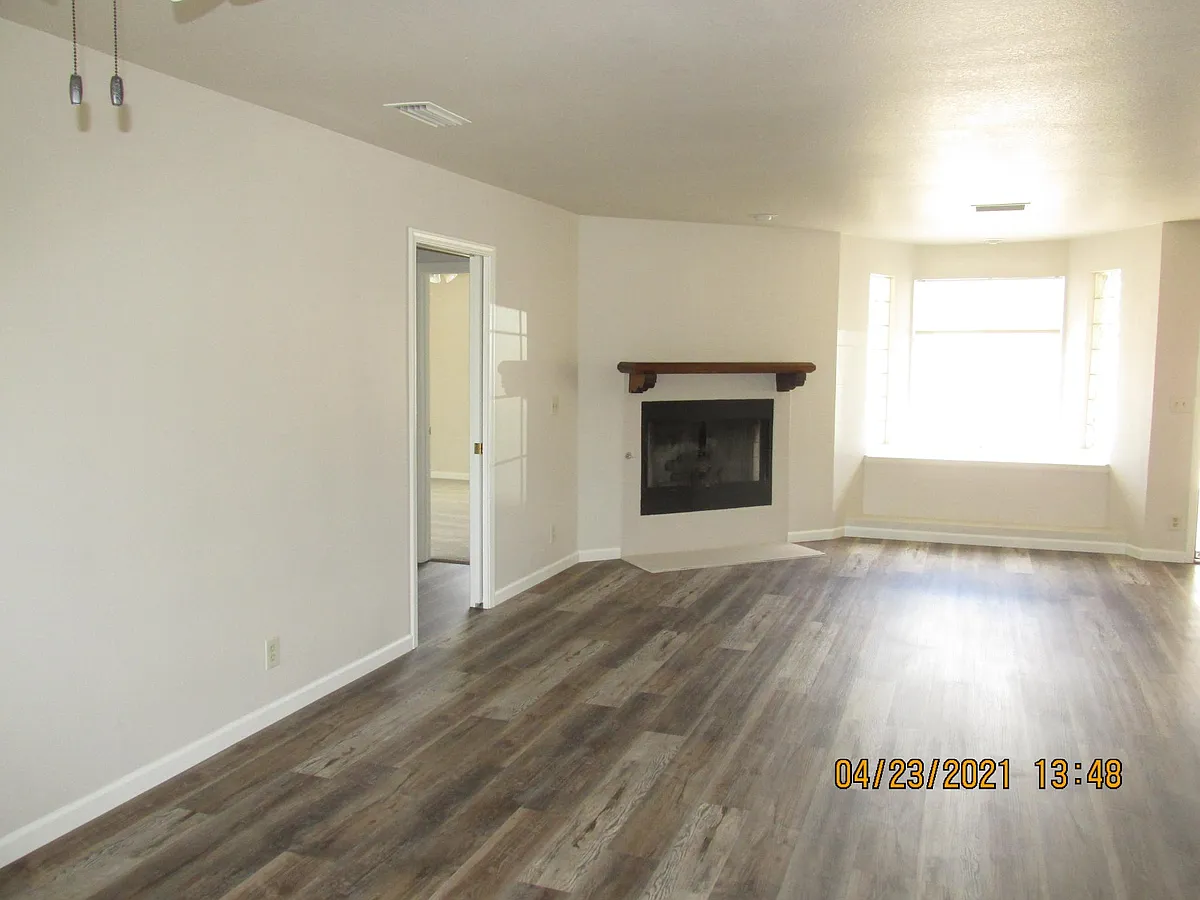 Building Photo - 4334 N Verde Vista Dr