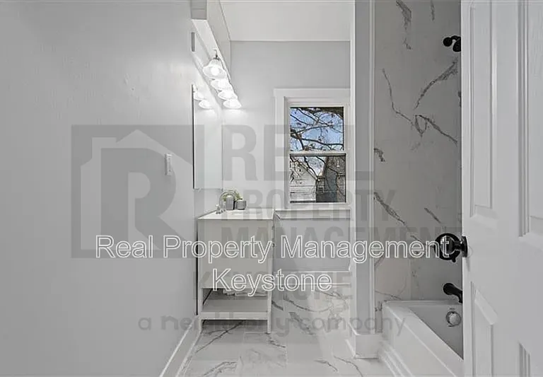 6319 Saint Marie St — Photo 33