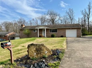 368 Kittle St, Williamstown, WV 26187