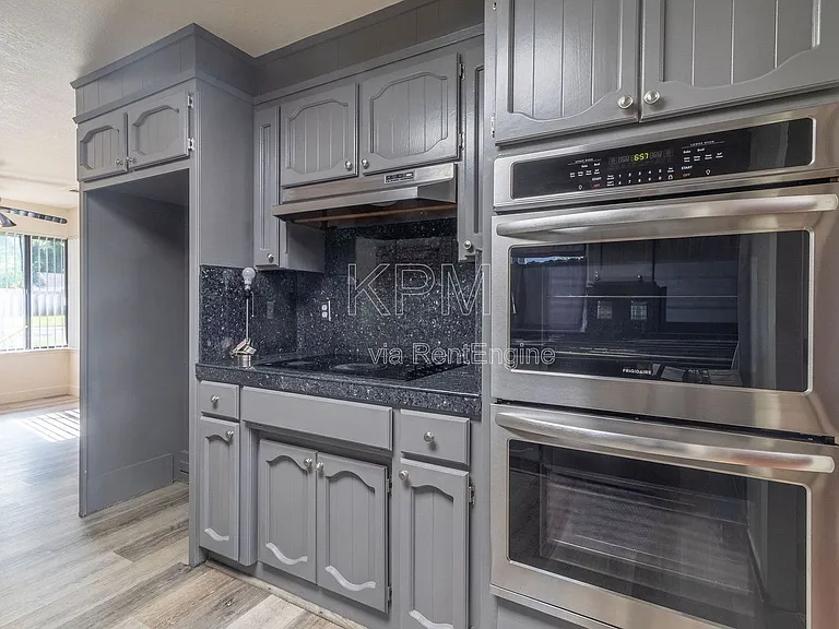 2828 Smoke Tree Cir — Photo 14