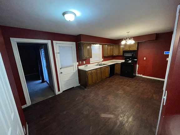 2nd image of 408 S 1st St