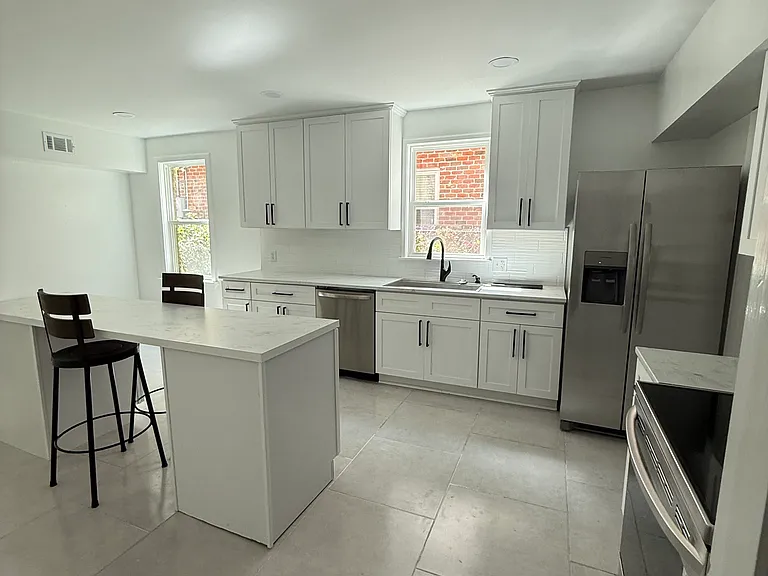 7801 Saint Charles Ave — Photo 4