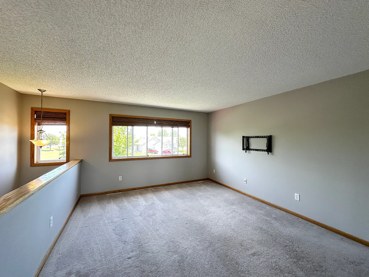 Blakewood Dr, Shakopee — Photo 4