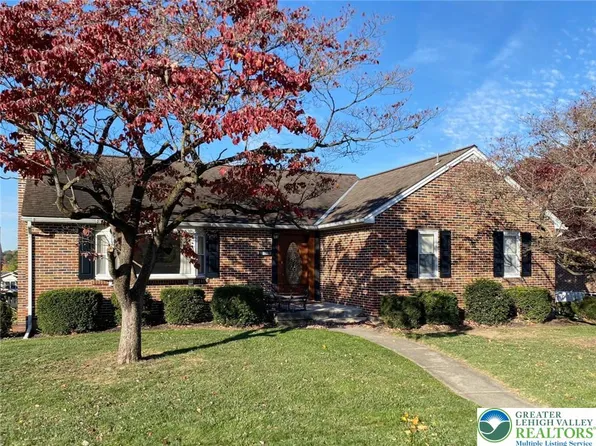 150 Cherry St, Hellertown, PA 18055