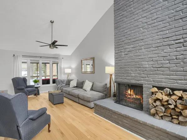 5732 Duncan Ln, Edina, MN 55436