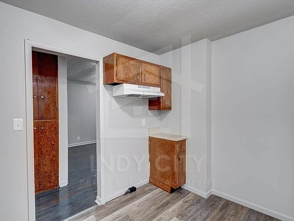 4th image of 4118 Hoyt Ave