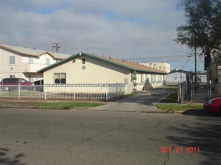 1st image of 720-8 E Commercial Ave