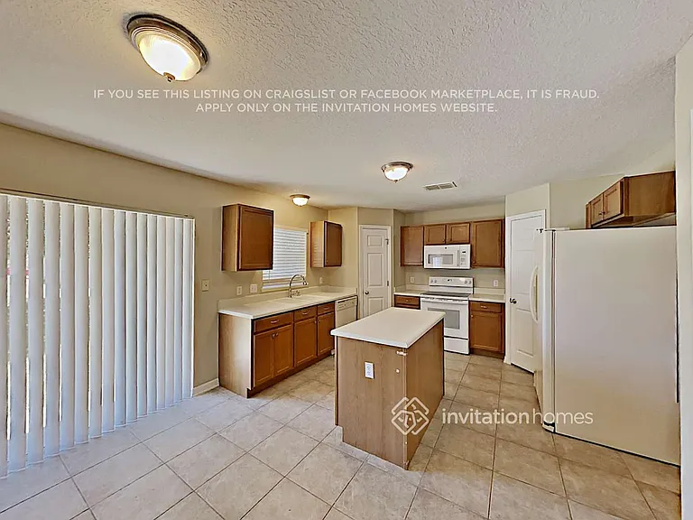 1806 Torrington Dr — Photo 8