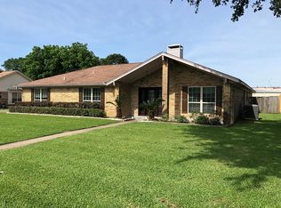 1015 Louise Dr, Nederland, TX 77627
