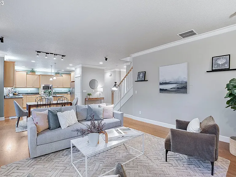 2227 Matterhorn Ct — Photo 9