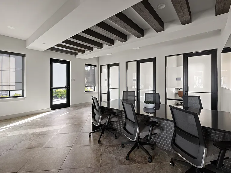 Terrassa Luxury Apartments — Photo 19