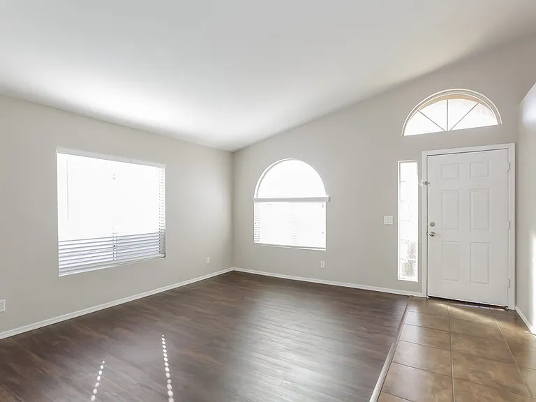 2718 W Pecan Rd — Photo 4