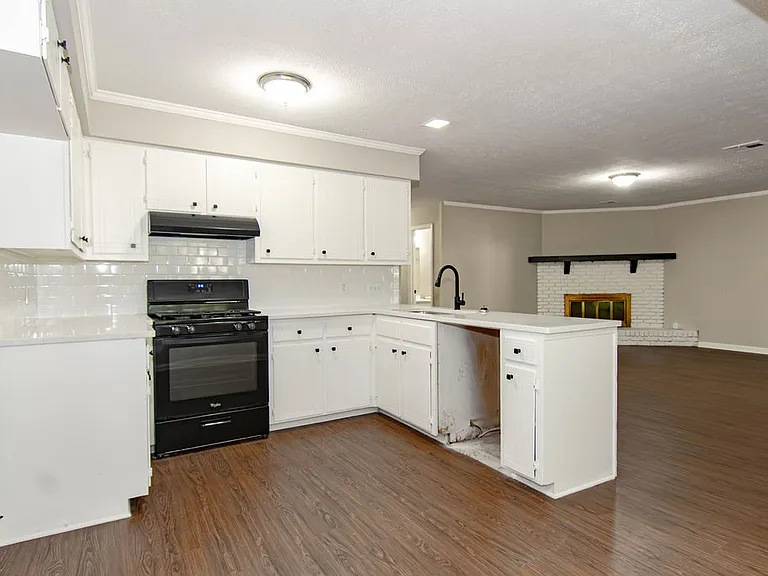 4228 Johnstown Dr — Photo 10