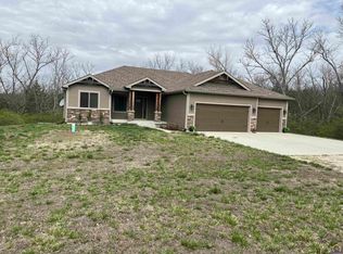6421 SW Wanamaker Rd, Auburn, KS 66402