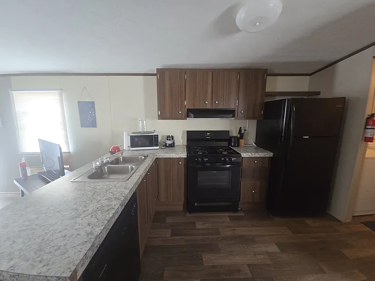 770 N Broadway St #770 — Photo 6