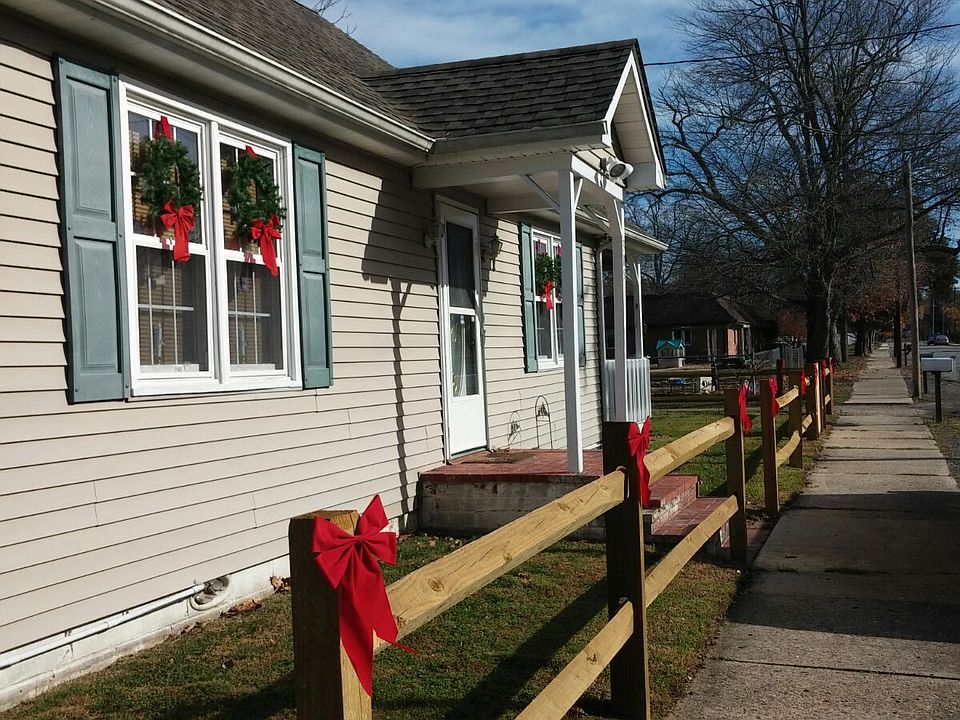 2nd image of 305 Fountain Ave