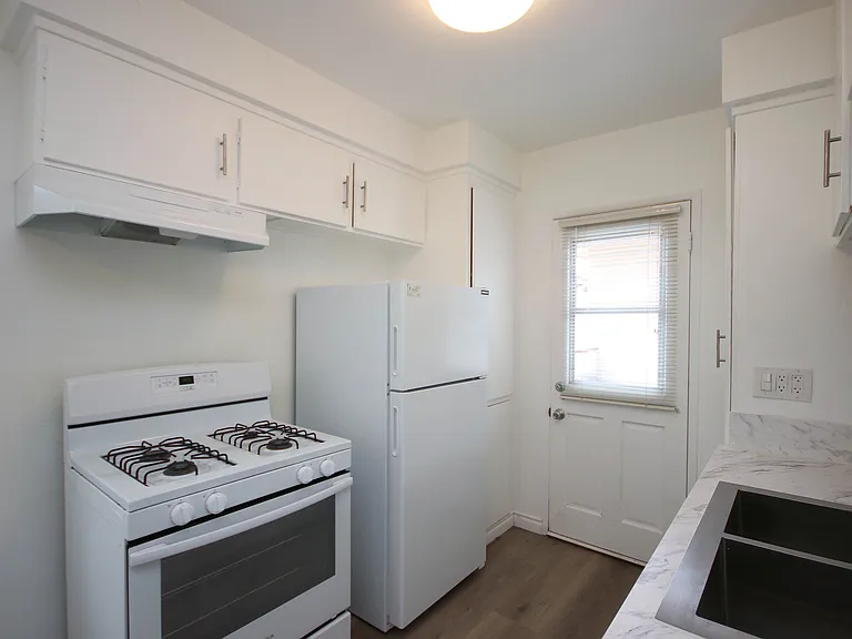 264 Alpine St #5 — Photo 8
