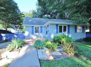 541 10th St, West Des Moines, IA 50265