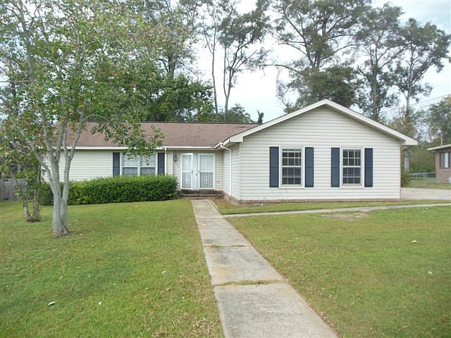 1st image of 1404 Eastwood Dr