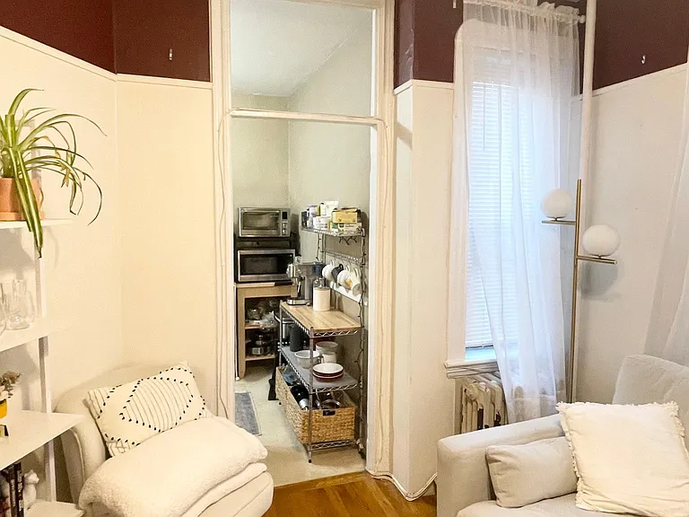 31 Irving St #6 — Photo 6