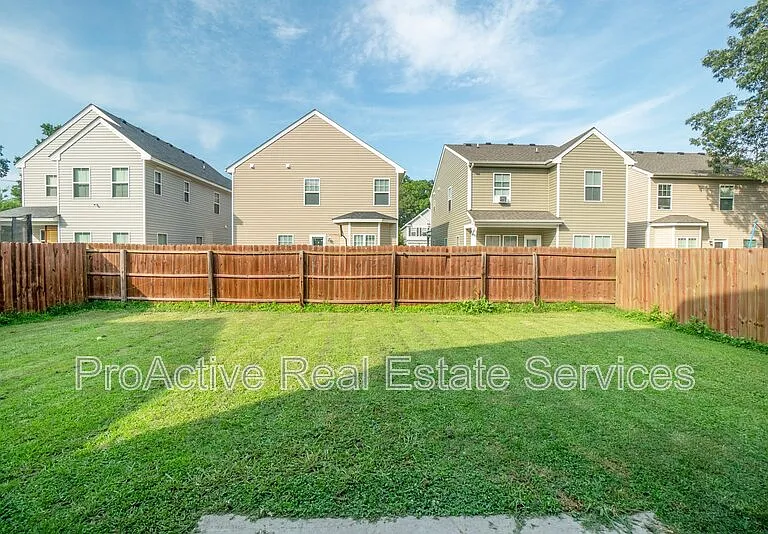 2104 Miller Ave — Photo 34