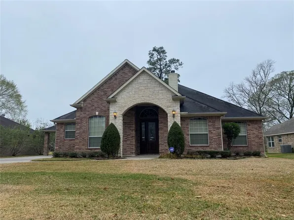1943 Chart Dr, Crosby, TX 77532