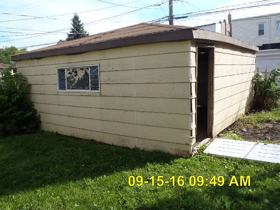3rd image of 7649 S Hermitage Ave
