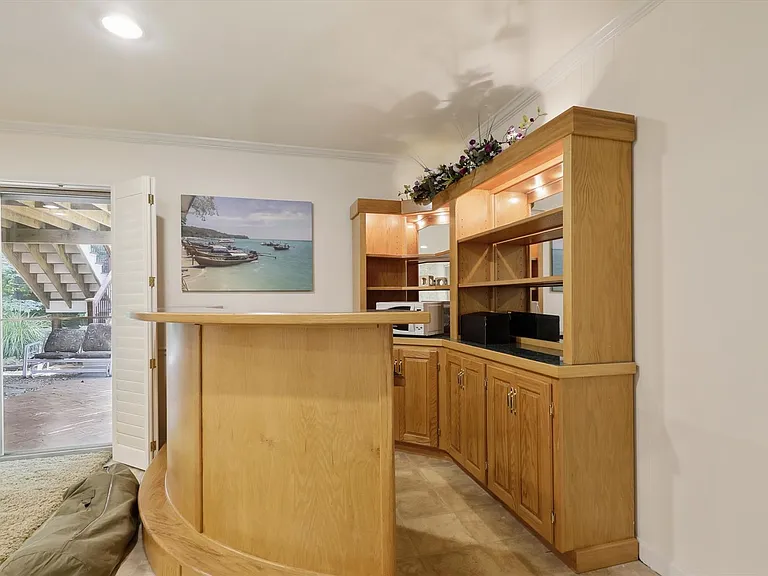 1397 Canterbury Way — Photo 46