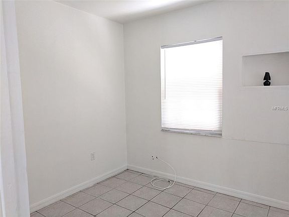 5th image of 4012 Conway Blvd