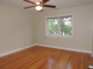 2151 Ridge Ave APT 3C, Evanston, IL 60201