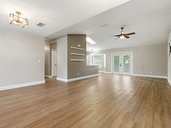 3rd image of 11238 NW 35th Ave